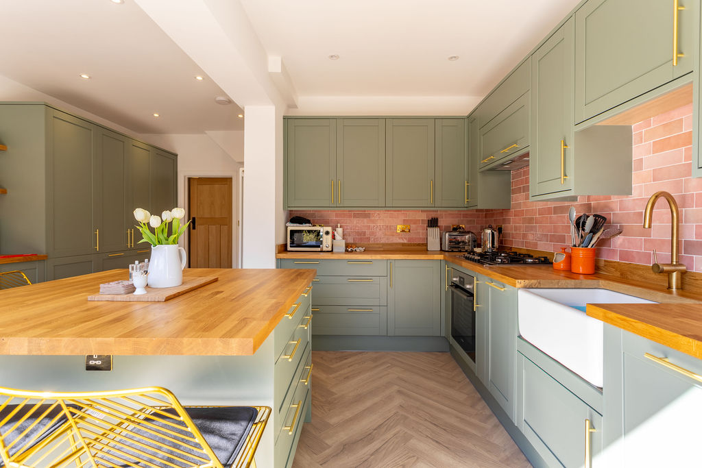 Wraparound extension in Croydon, London, completed image 12.