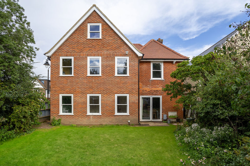 Multi-storey extension in Guildford, Surrey. A completed Plan Hub project.