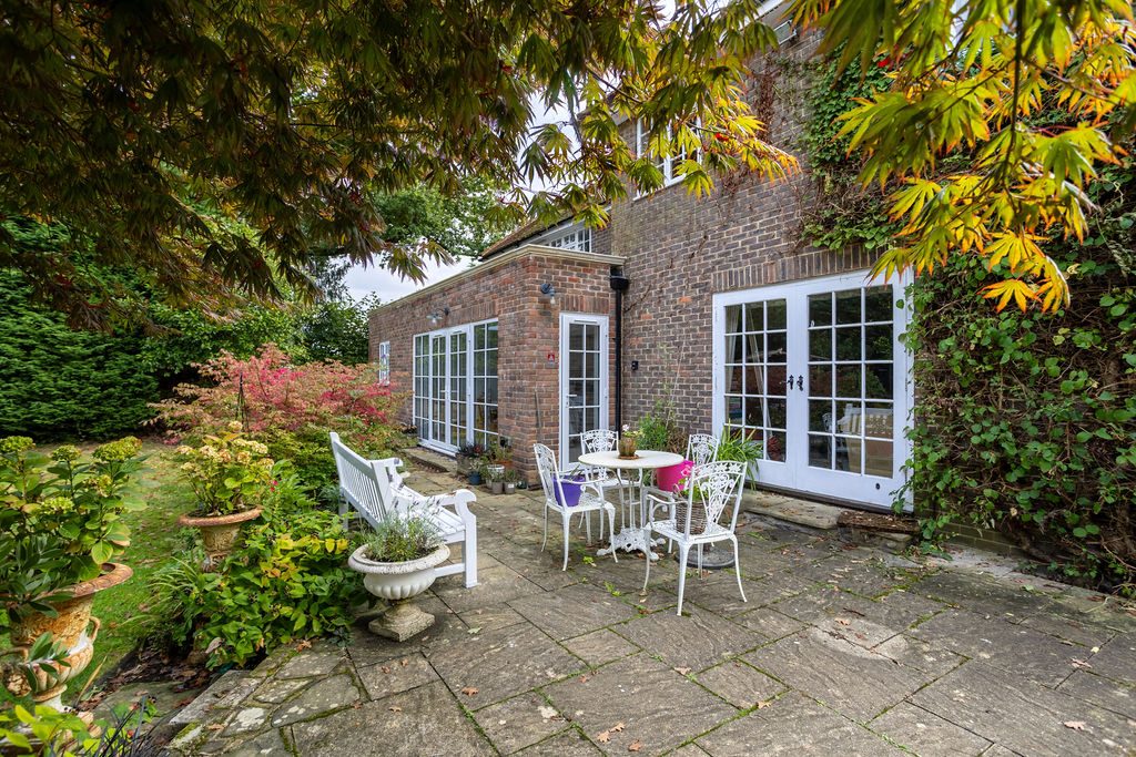 Rear extension in Guildford, Surrey, completed image 6.